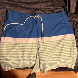 Southern Tide Swim trunks